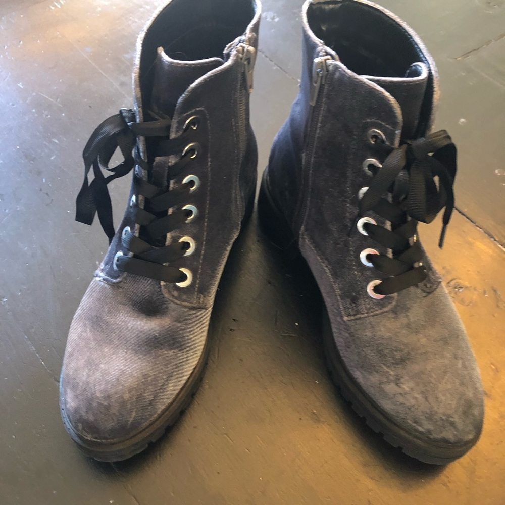Mossimo Velvet Black/Gray Zip Side-Lace Up Combat Boot. SZ 6.5 - Picture 2 of 15